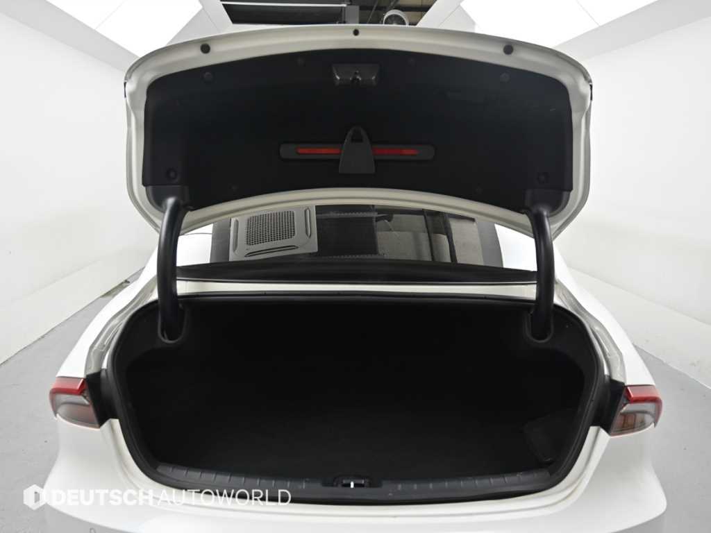 Hyundai Grandeur — photo 19