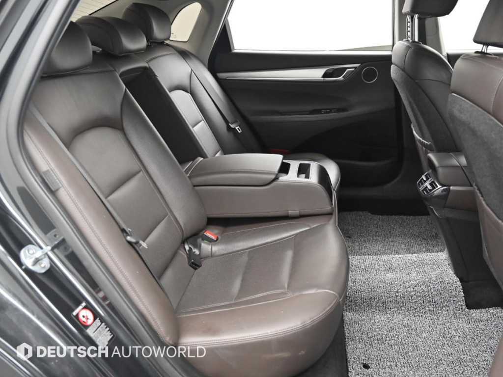 Hyundai Grandeur — photo 12