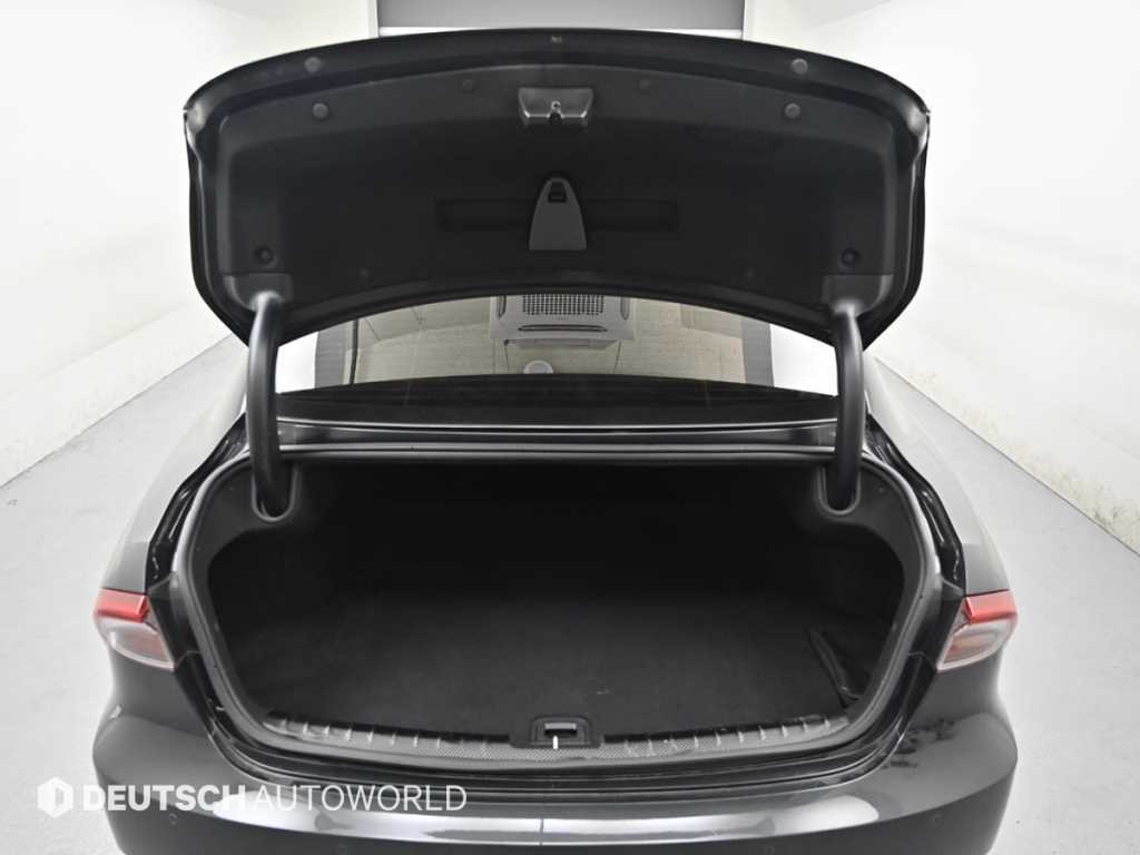Hyundai Grandeur — photo 19