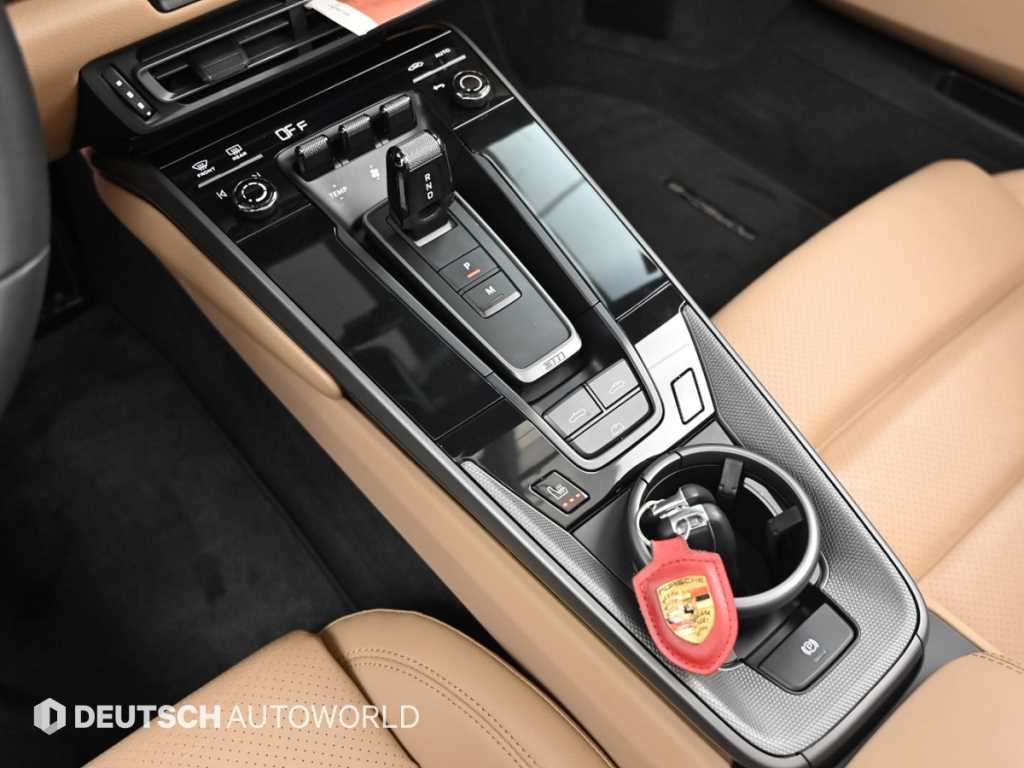 Porsche 911 — photo 08
