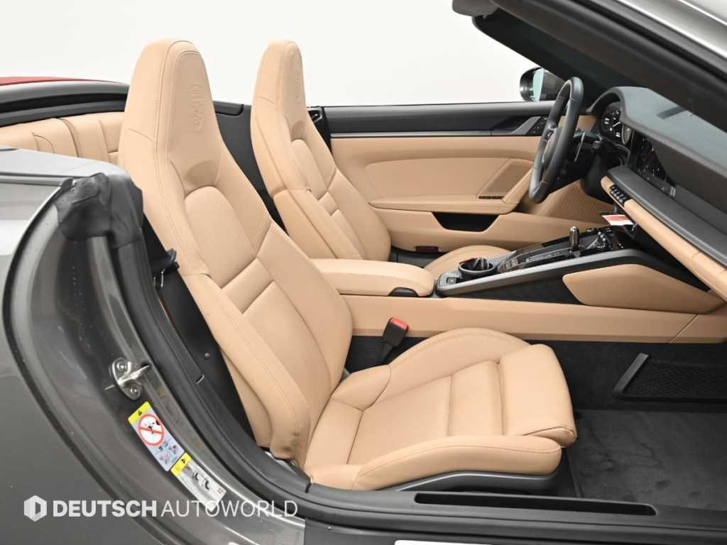 Porsche 911 — photo 09