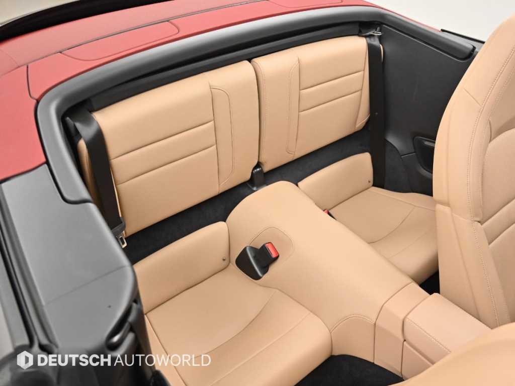 Porsche 911 — photo 11