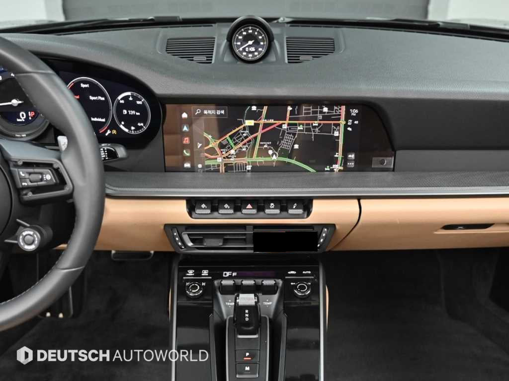 Porsche 911 — photo 13