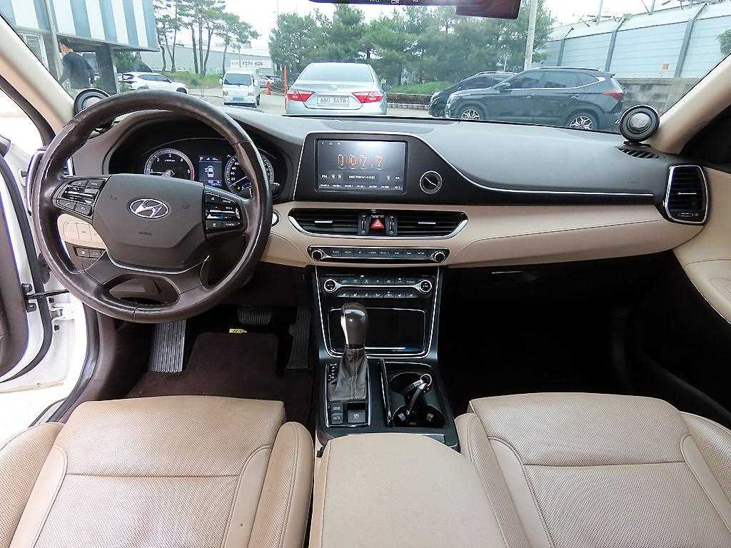Hyundai Grandeur — photo 06