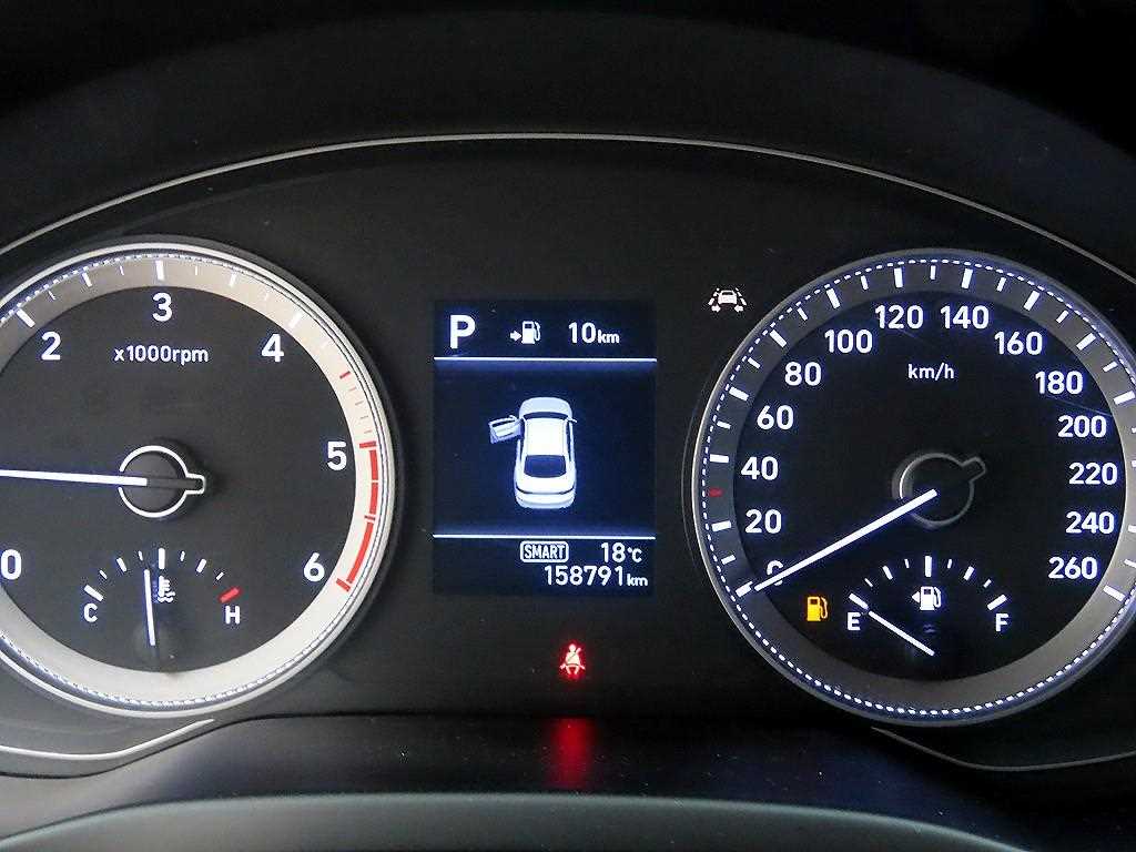 Hyundai Grandeur — photo 08