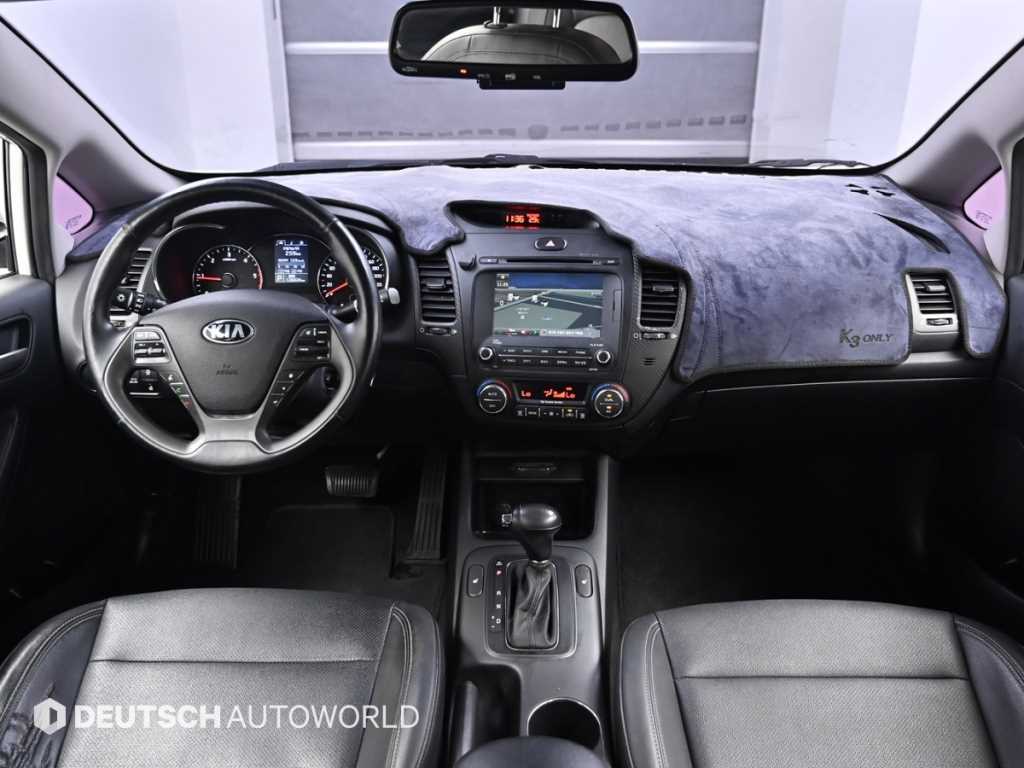 Kia K3 — photo 07