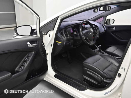 Kia K3 — photo 11