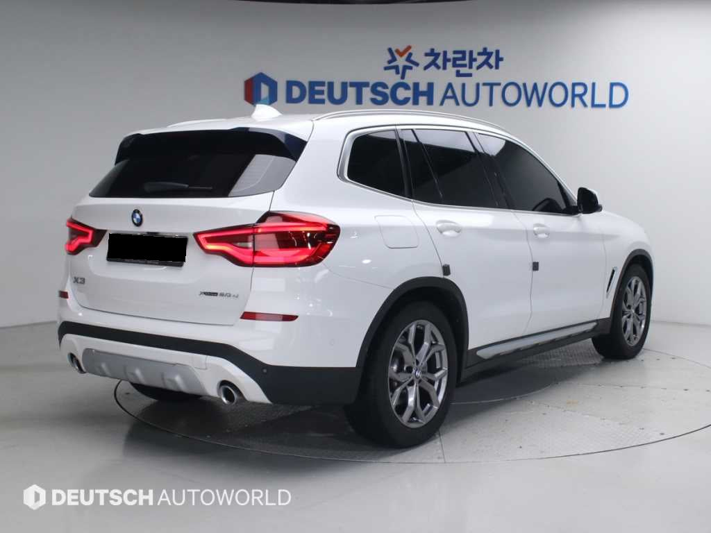 BMW X3 — photo 02