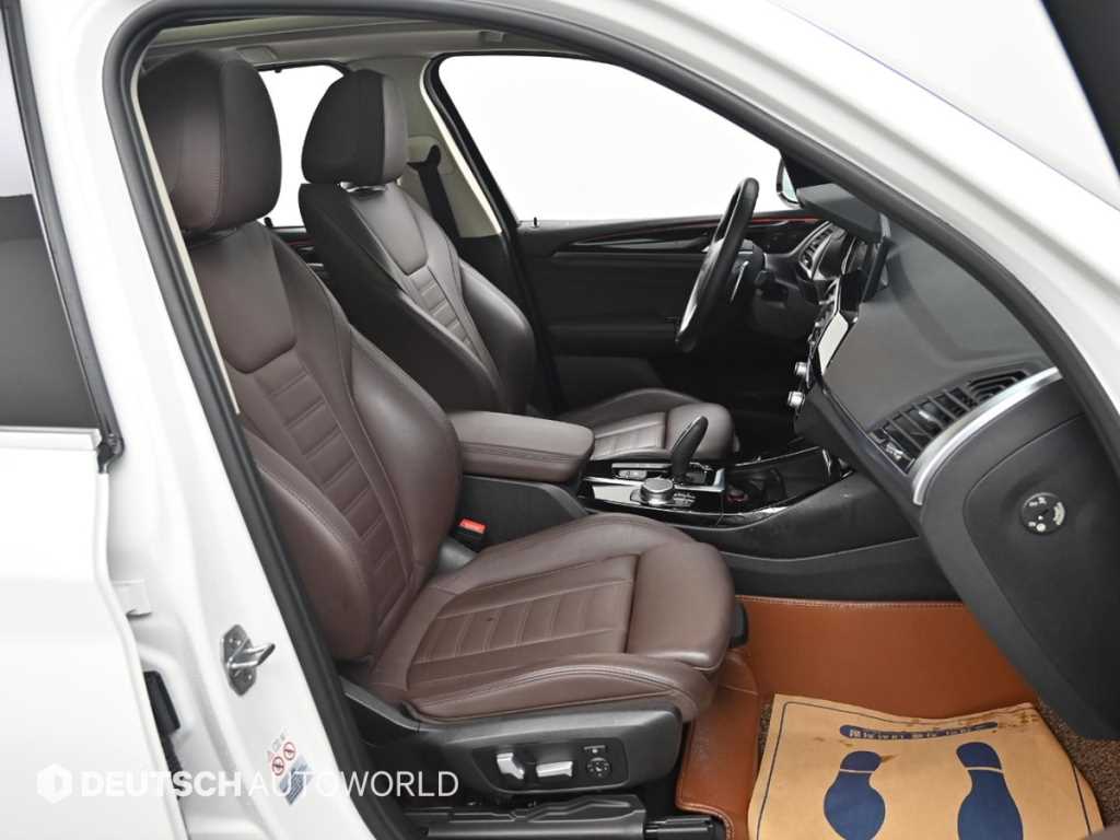 BMW X3 — photo 10