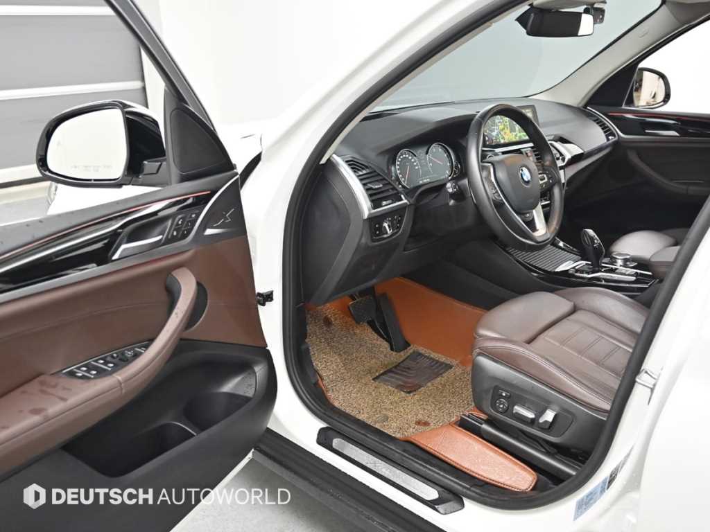 BMW X3 — photo 11