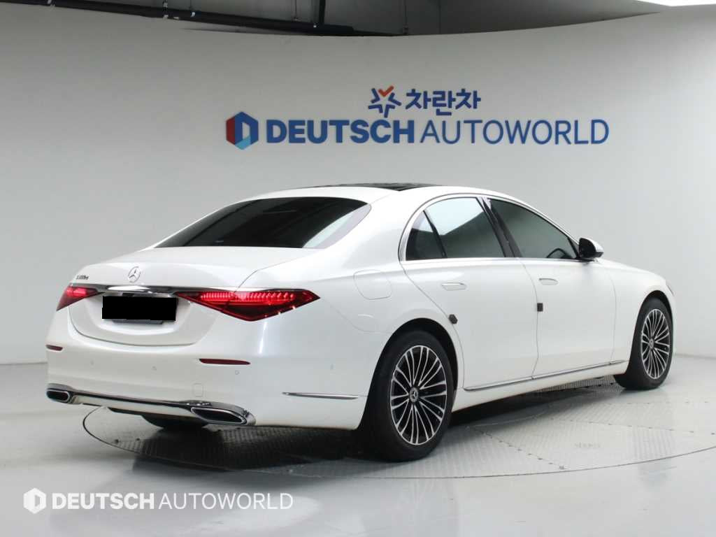 Mercedes-Benz S-Class — photo 02
