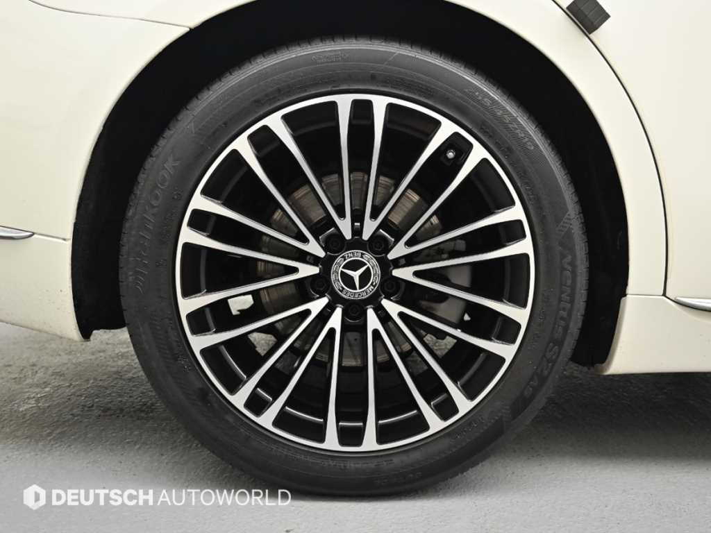 Mercedes-Benz S-Class — photo 05