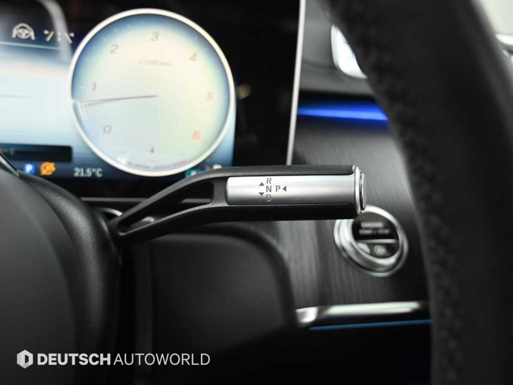 Mercedes-Benz S-Class — photo 09