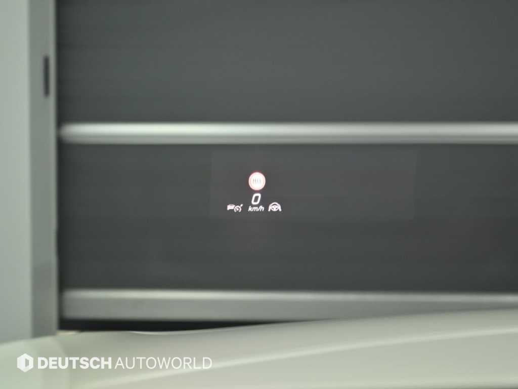Mercedes-Benz S-Class — photo 17