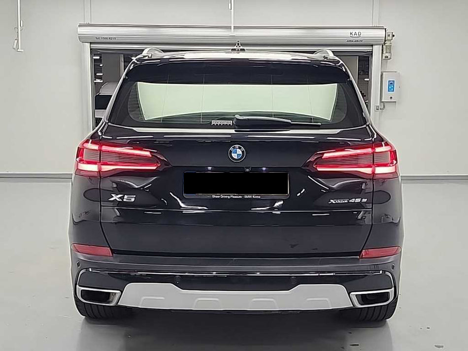 BMW X5 — photo 02