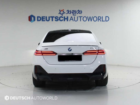 BMW 5-Series — photo 04