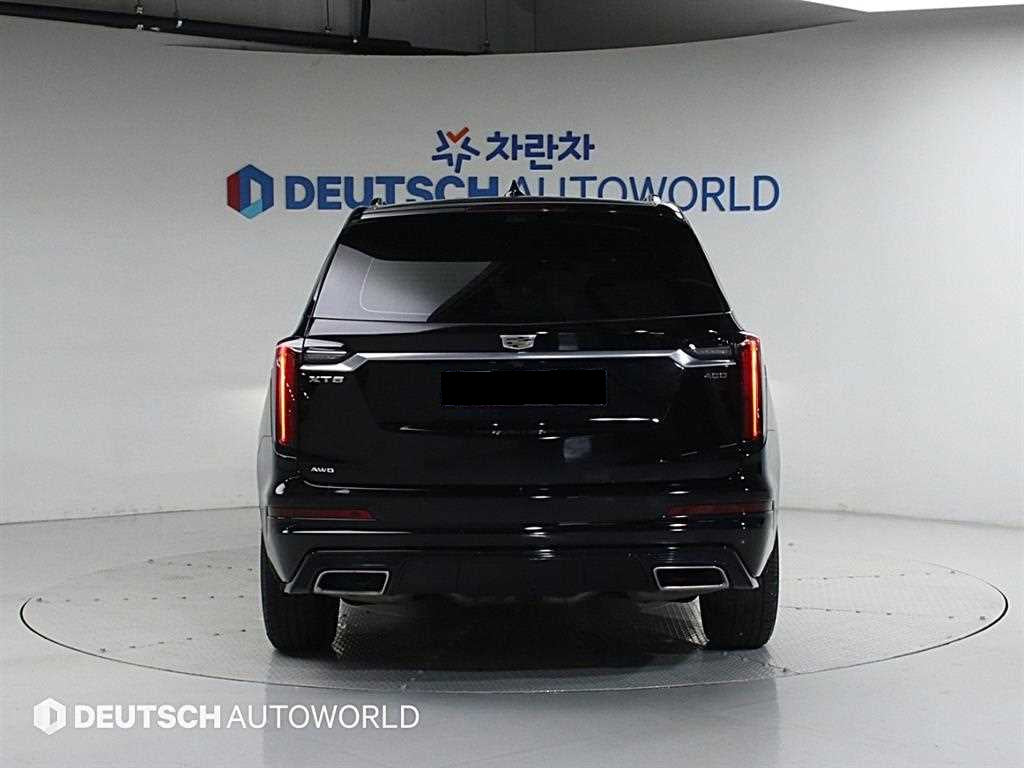 Cadillac XT6 — photo 04
