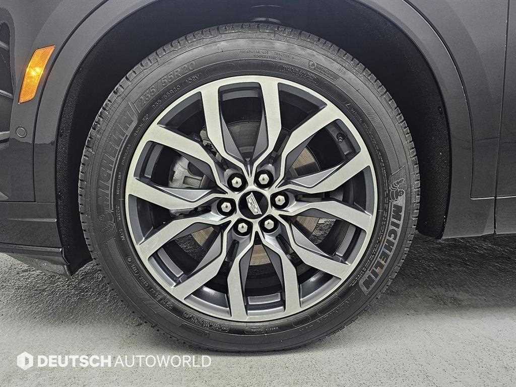 Cadillac XT6 — photo 05
