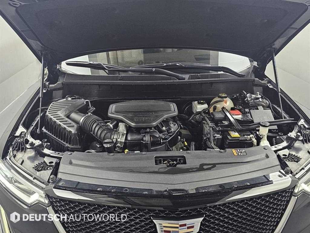 Cadillac XT6 — photo 06