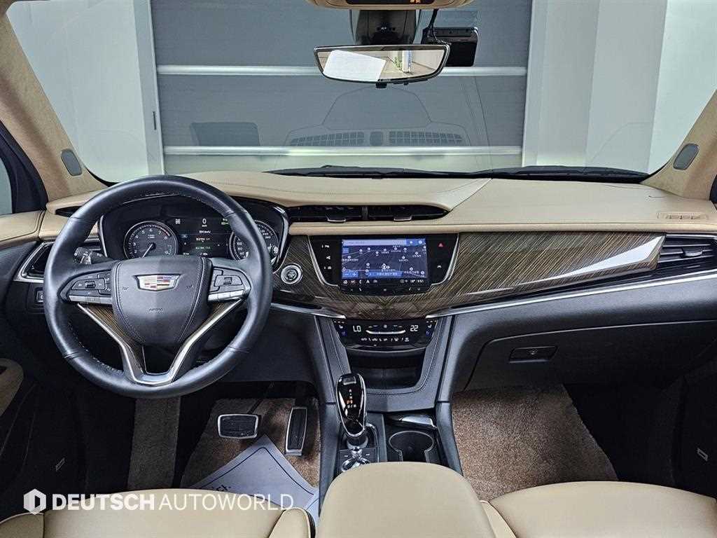 Cadillac XT6 — photo 07
