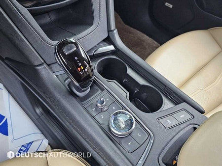Cadillac XT6 — photo 09