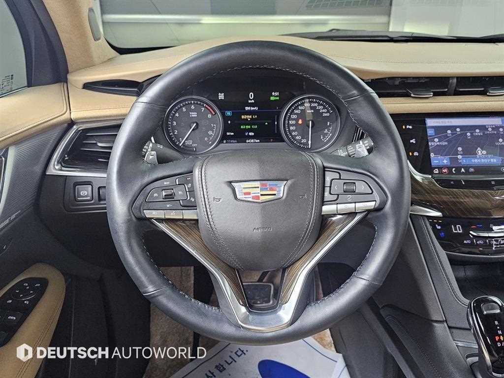 Cadillac XT6 — photo 13