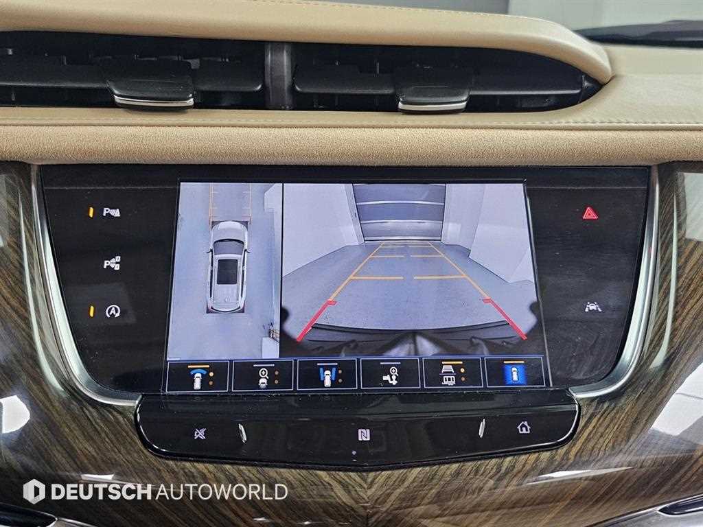 Cadillac XT6 — photo 15