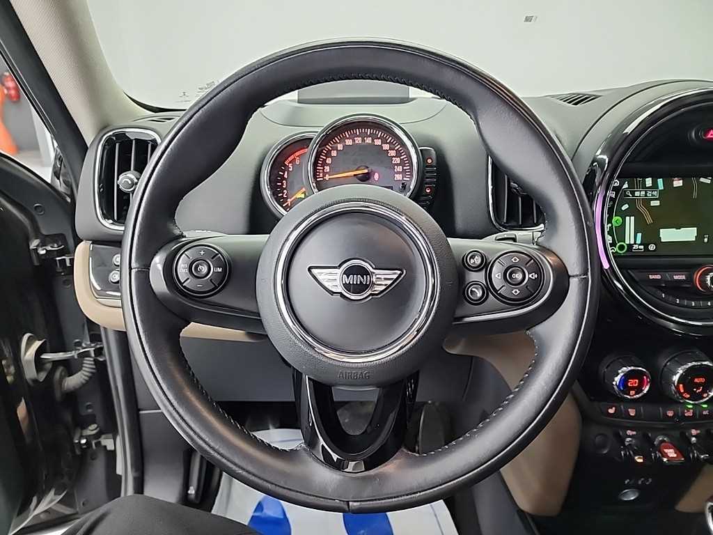 Mini Countryman — photo 09