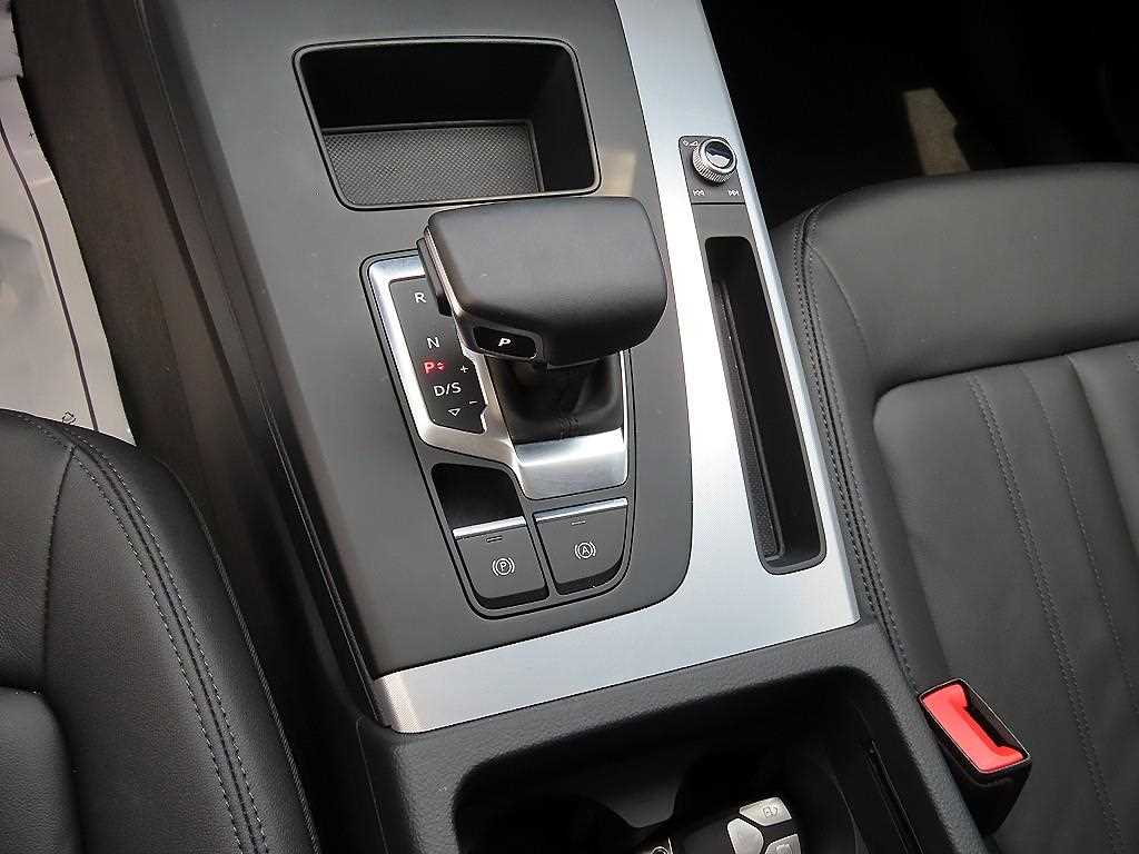 Audi Q5 — photo 11