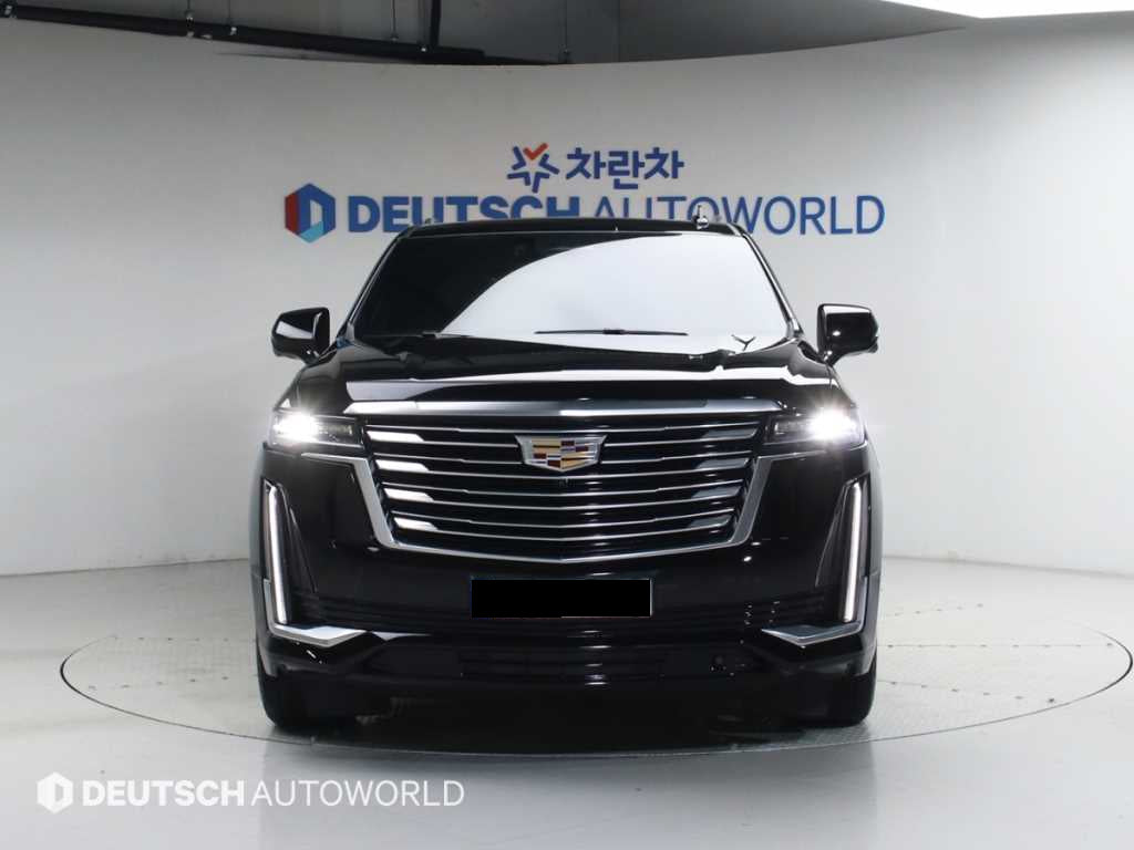Cadillac Escalade — photo 03