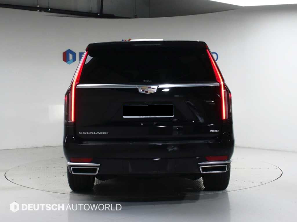 Cadillac Escalade — photo 04