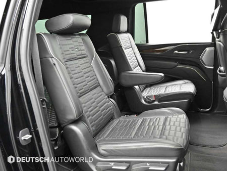 Cadillac Escalade — photo 12