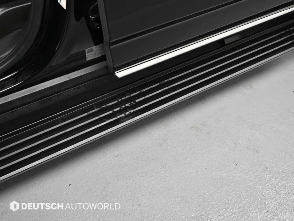 Cadillac Escalade — photo 19