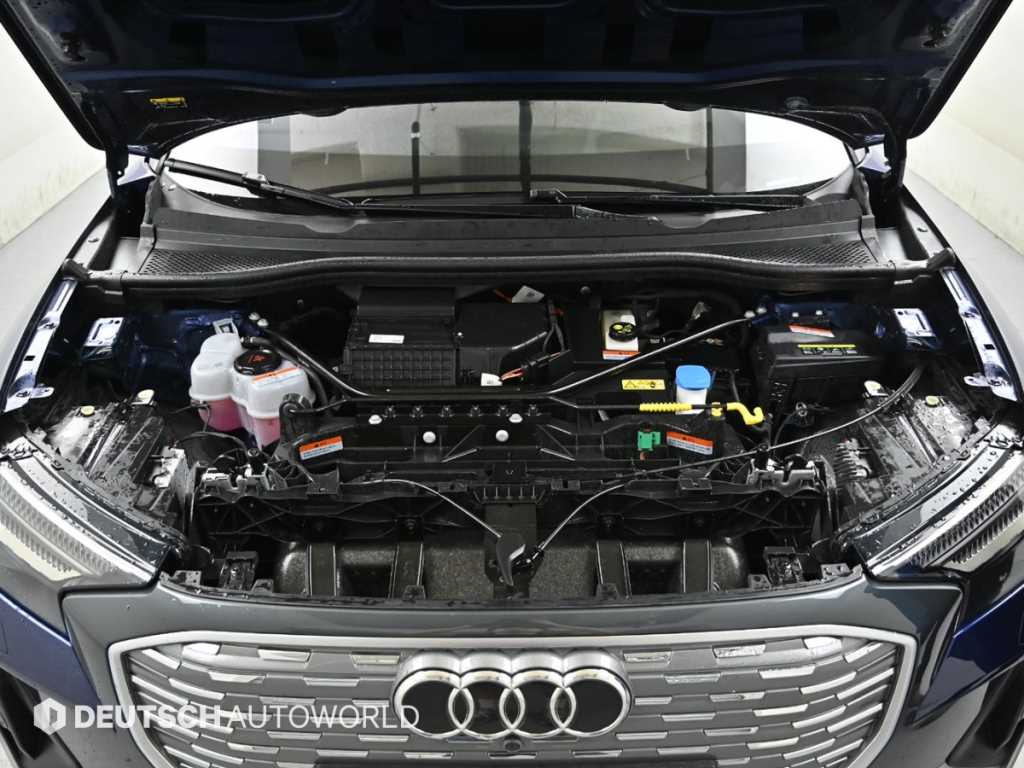 Audi Q4 e-tron — photo 06