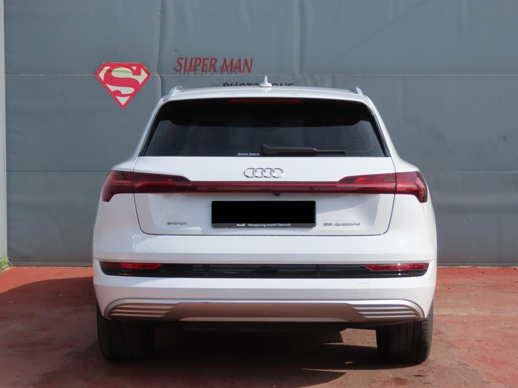 Audi e-tron — photo 04