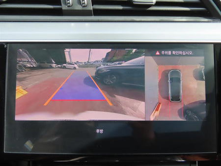 Audi e-tron — photo 17