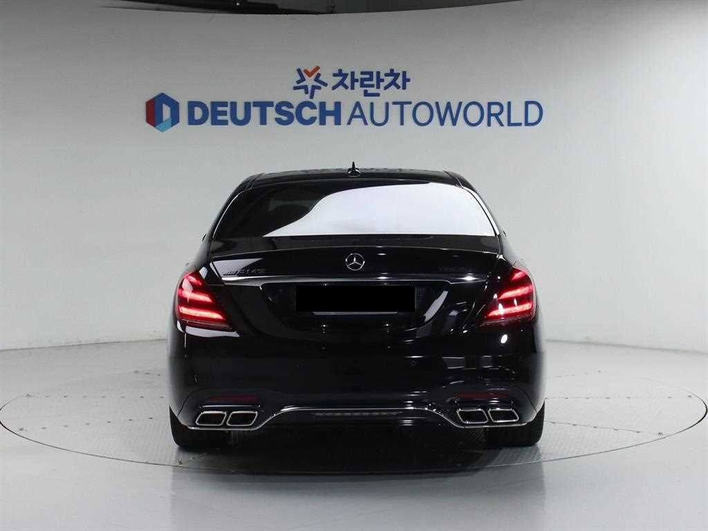 Mercedes-Benz S-Class — photo 04