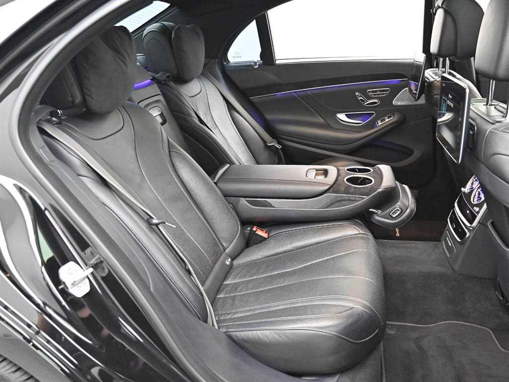 Mercedes-Benz S-Class — photo 11