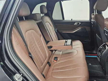 BMW X5 — photo 07