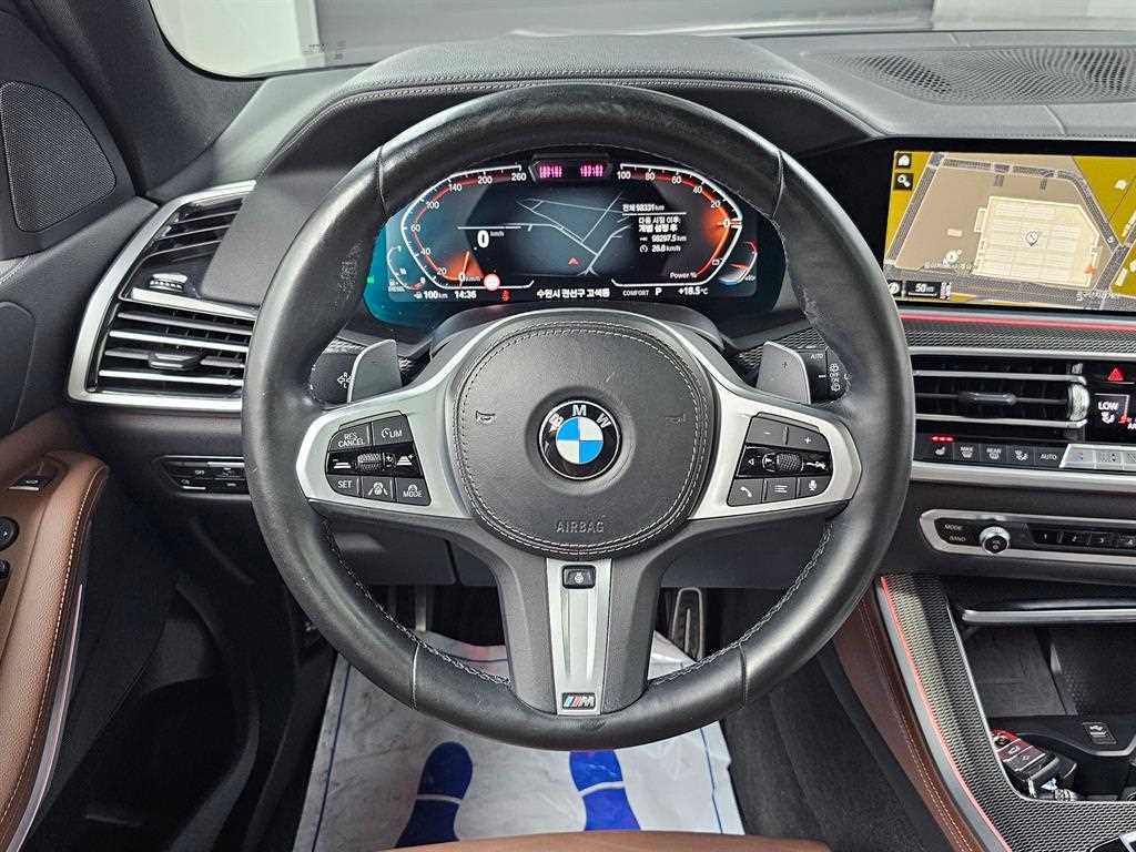 BMW X5 — photo 09