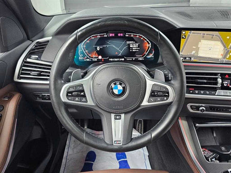 BMW X5 — photo 09