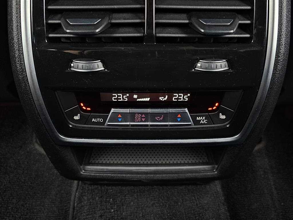 BMW X5 — photo 14
