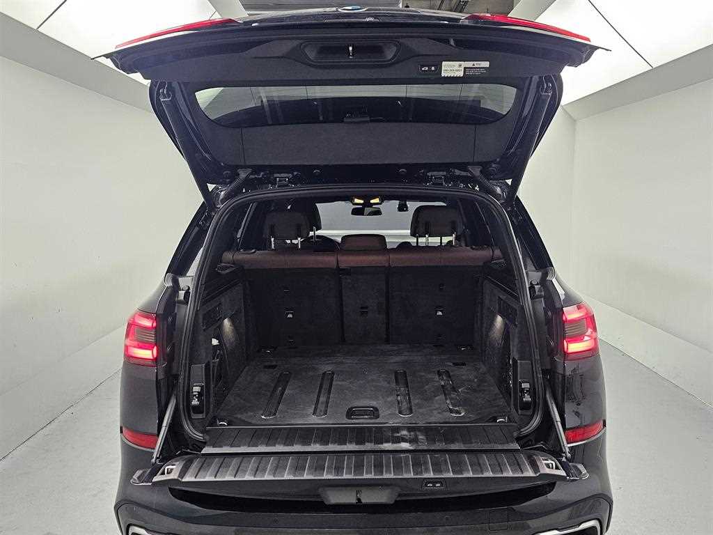 BMW X5 — photo 17