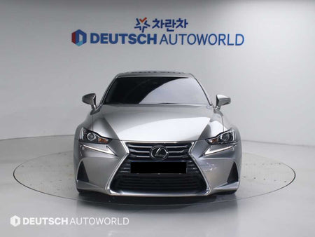 Lexus IS — photo 03
