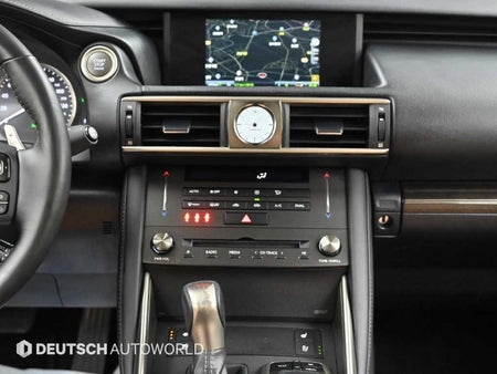 Lexus IS — photo 14