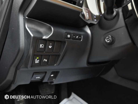 Lexus IS — photo 16
