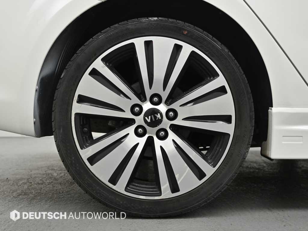 Kia K3 — photo 06