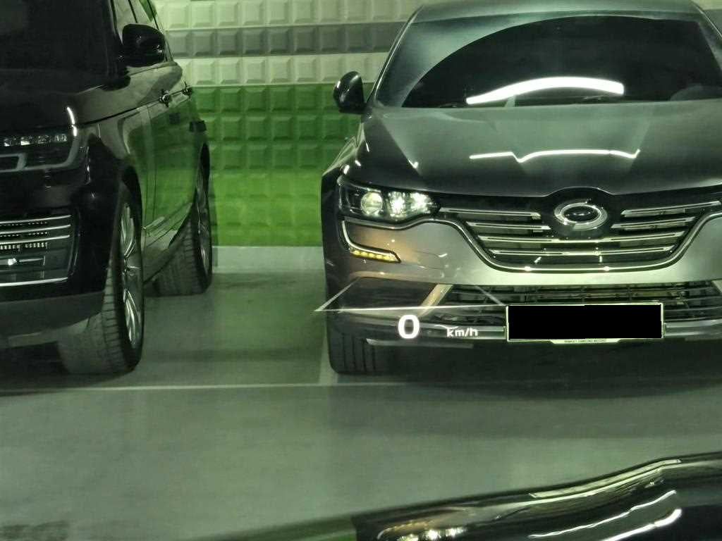 Kia K9 — photo 10