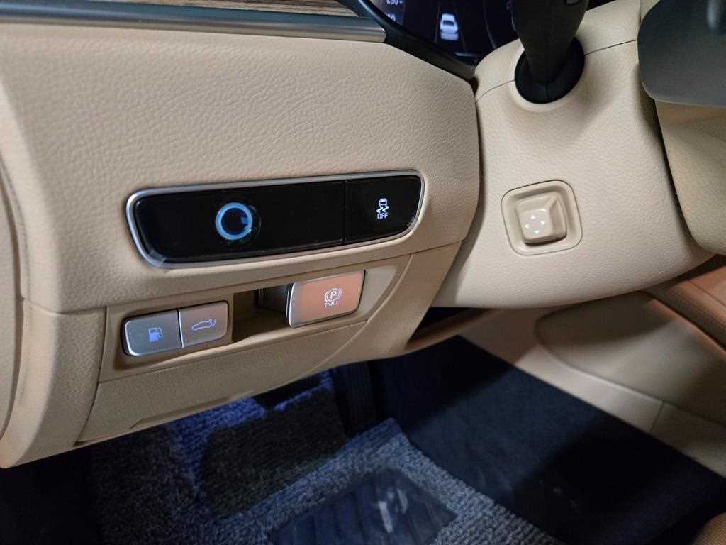 Kia K9 — photo 16