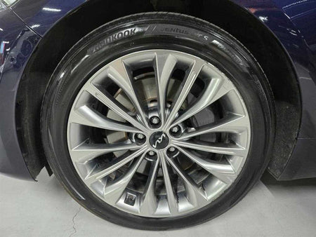 Kia K9 — photo 19